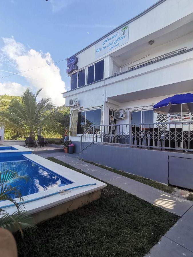 Hostal Vista Del Mar Trujillo Exterior photo